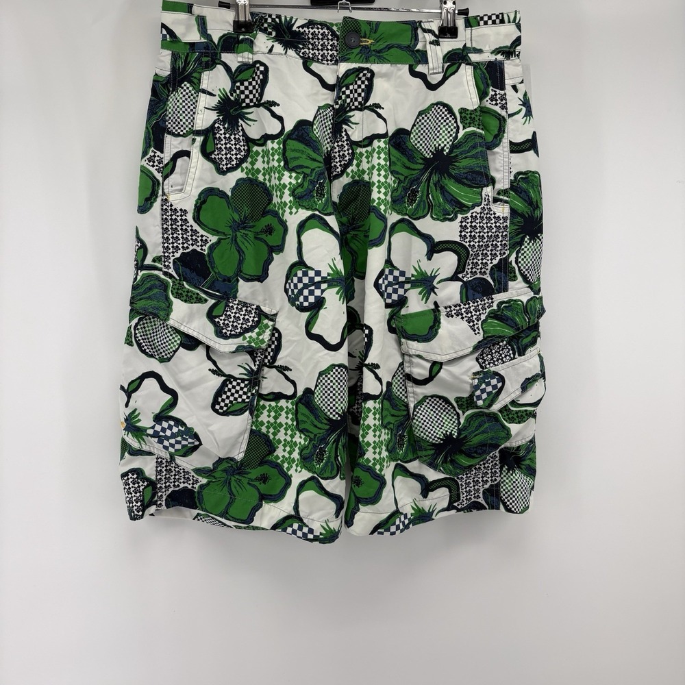 Plugg Board SwimShorts Size 32 Cargo Green, White, Navy Floral Pattern